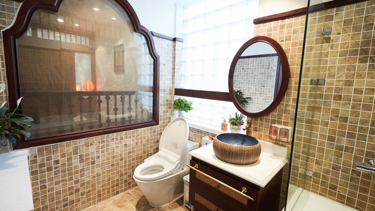 Photo of Bathroom in Bui Thi Xuan