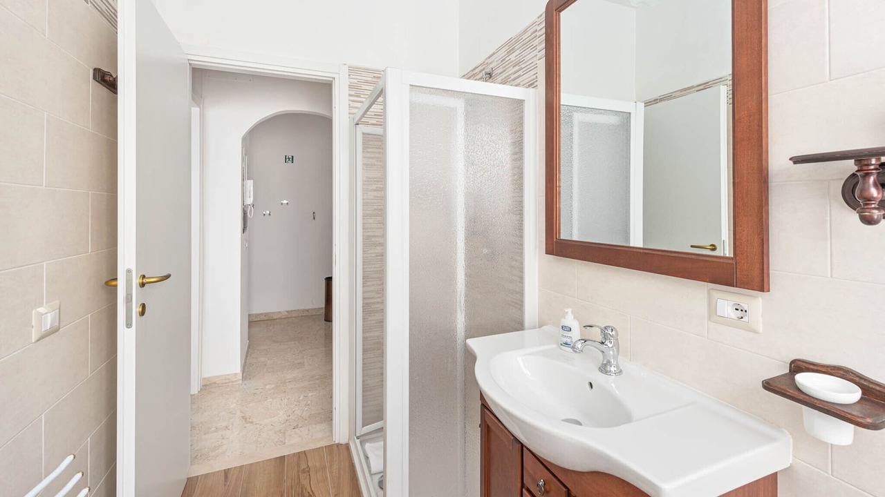 Photo of Bathroom in Quartiere XI Portuense