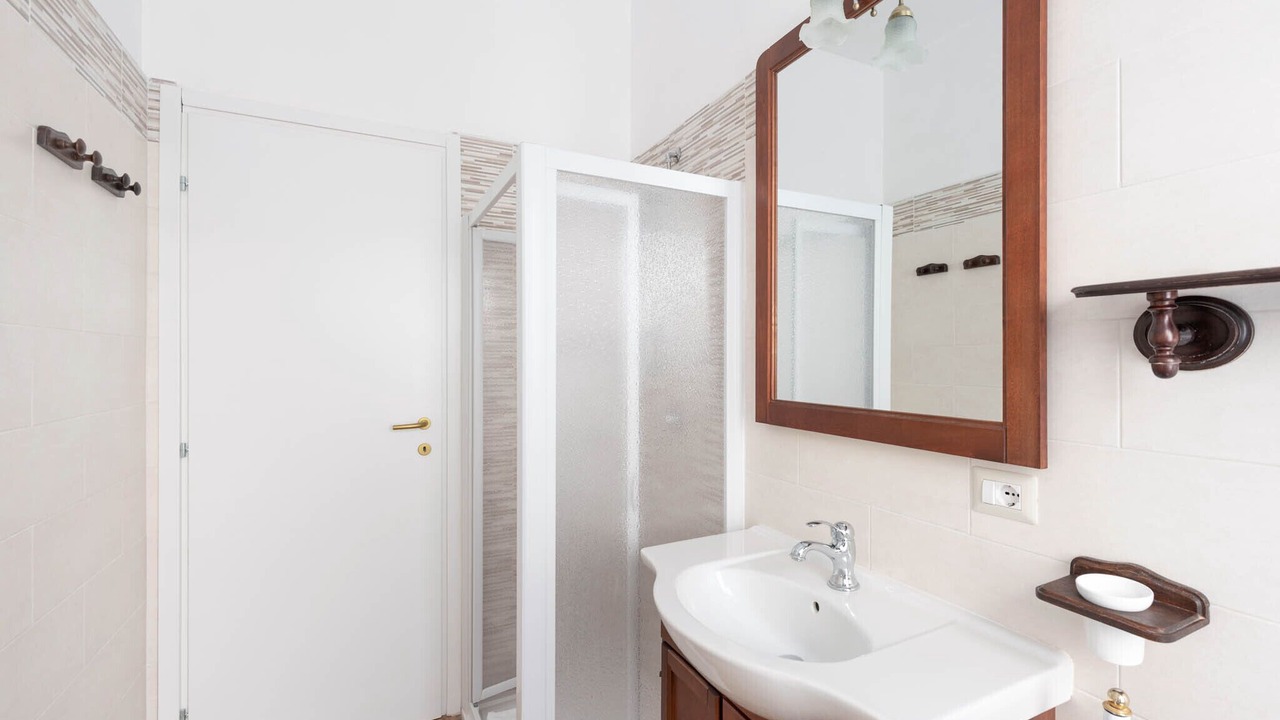Photo of Bathroom in Quartiere XI Portuense
