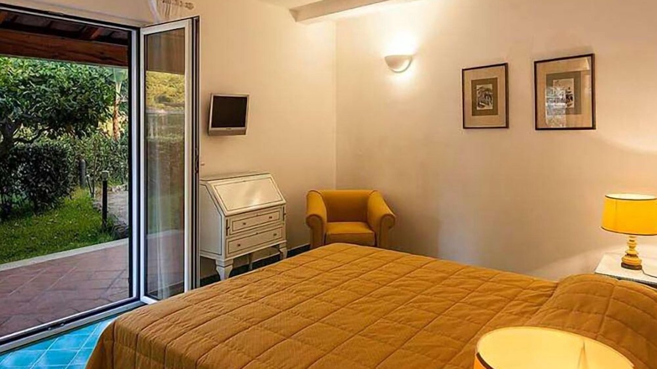 Photo of Bedroom in Forio