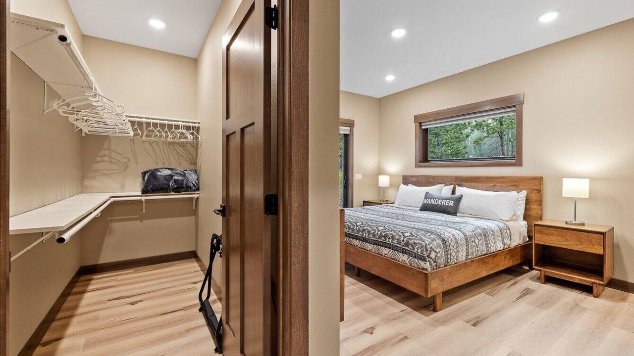 Photo of Bedroom in Lead
