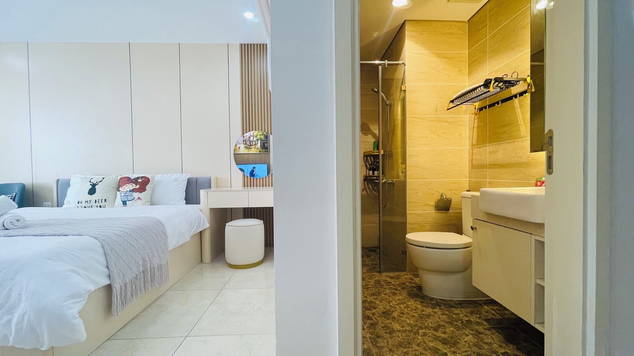 Photo of Bathroom in Trung Hoa Nhan Chinh