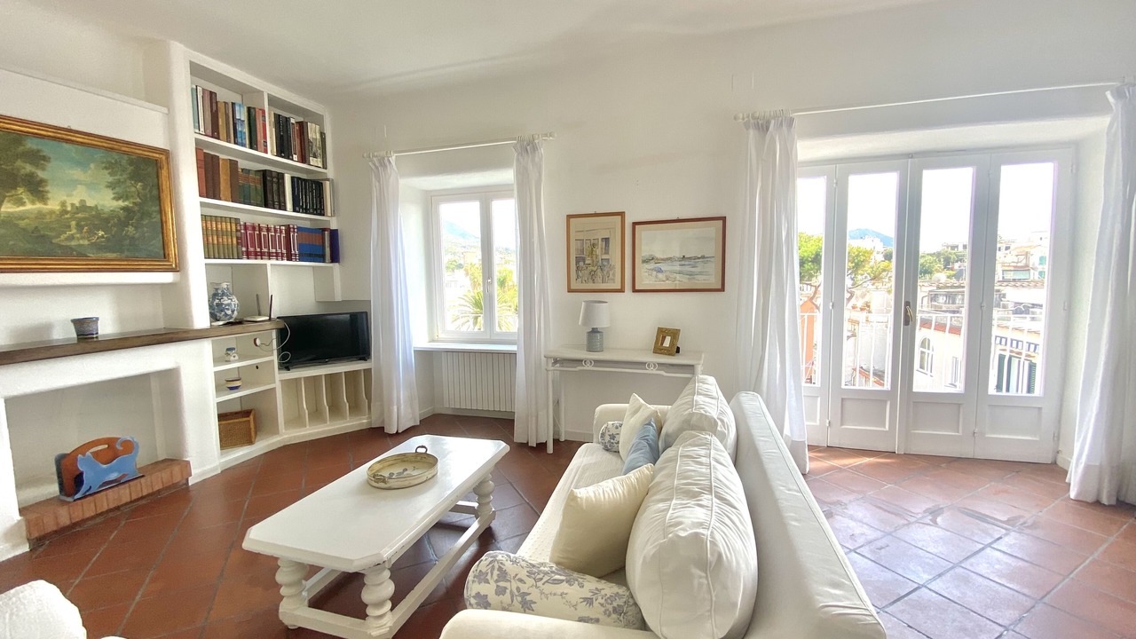 Photo of Livingroom in Forio