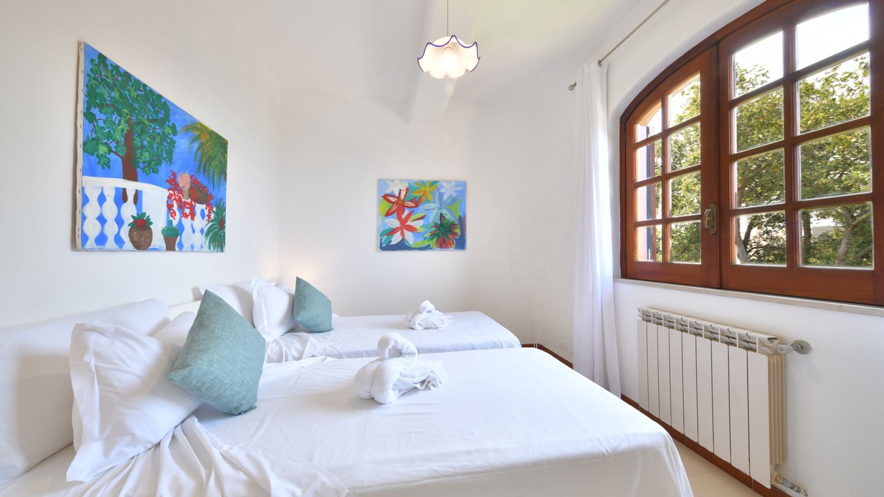 Photo of Bedroom in Forio
