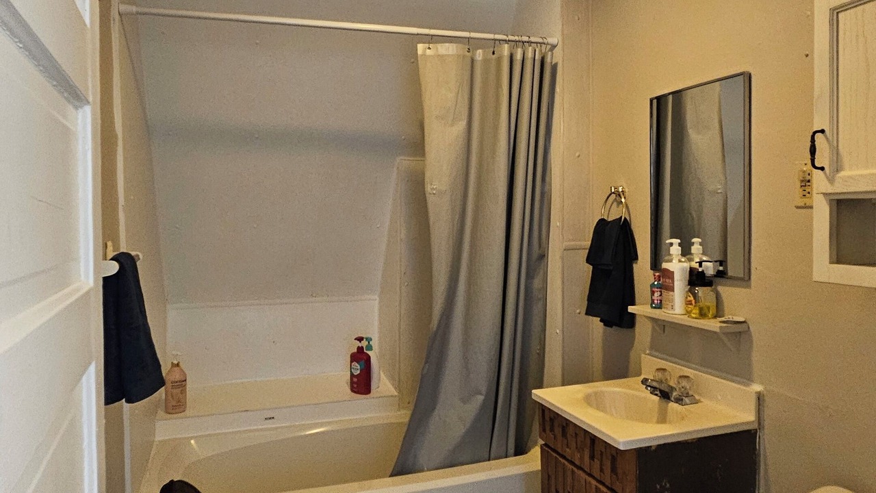 Photo of Bathroom in Redfield