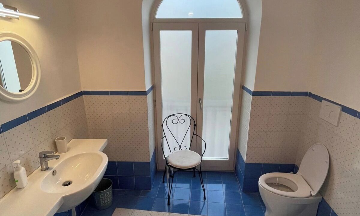 Photo of Bathroom in Forio