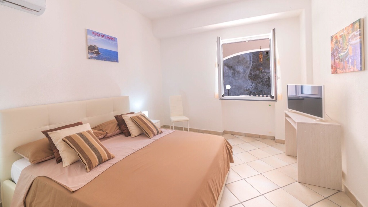 Photo of Bedroom in Forio