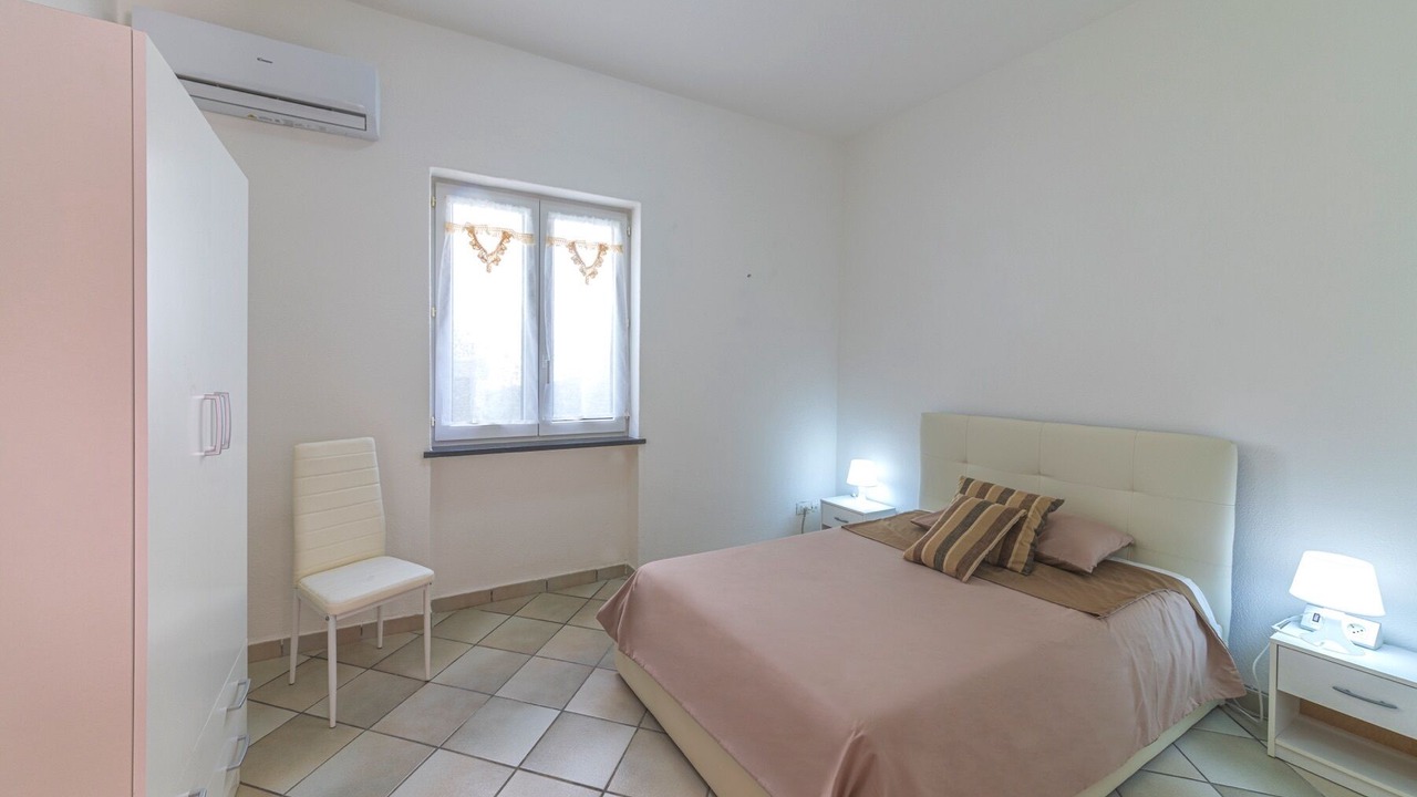 Photo of Bedroom in Forio