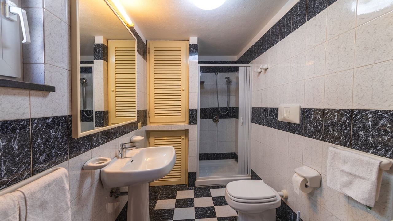 Photo of Bathroom in Forio