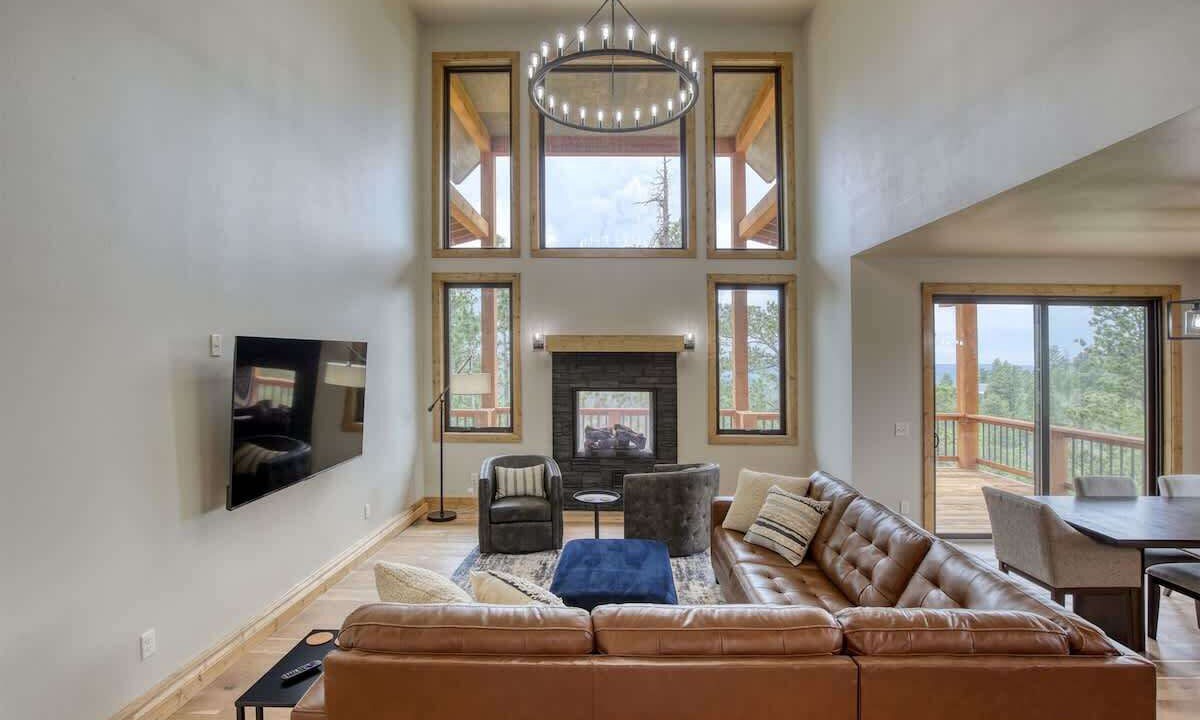 Photo of Livingroom in Lead