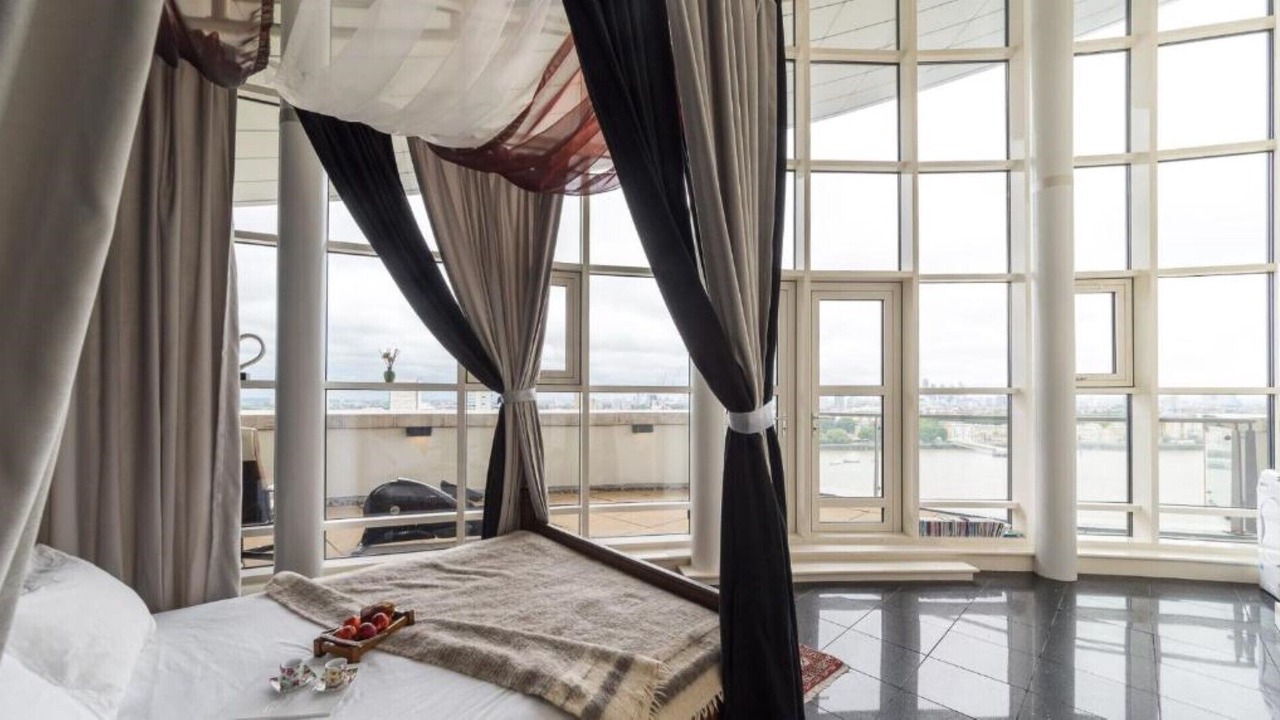 Photo of Bedroom in Island Gardens