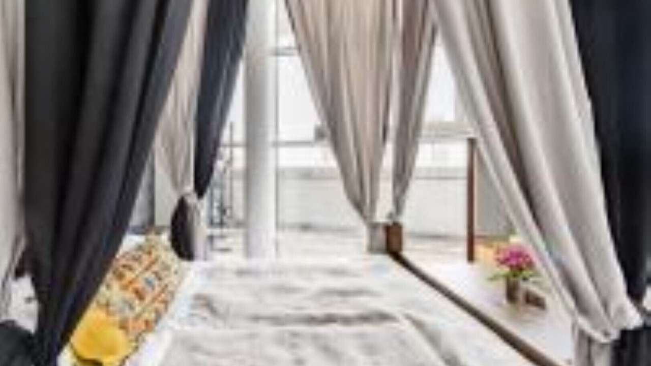 Photo of Bedroom in Island Gardens