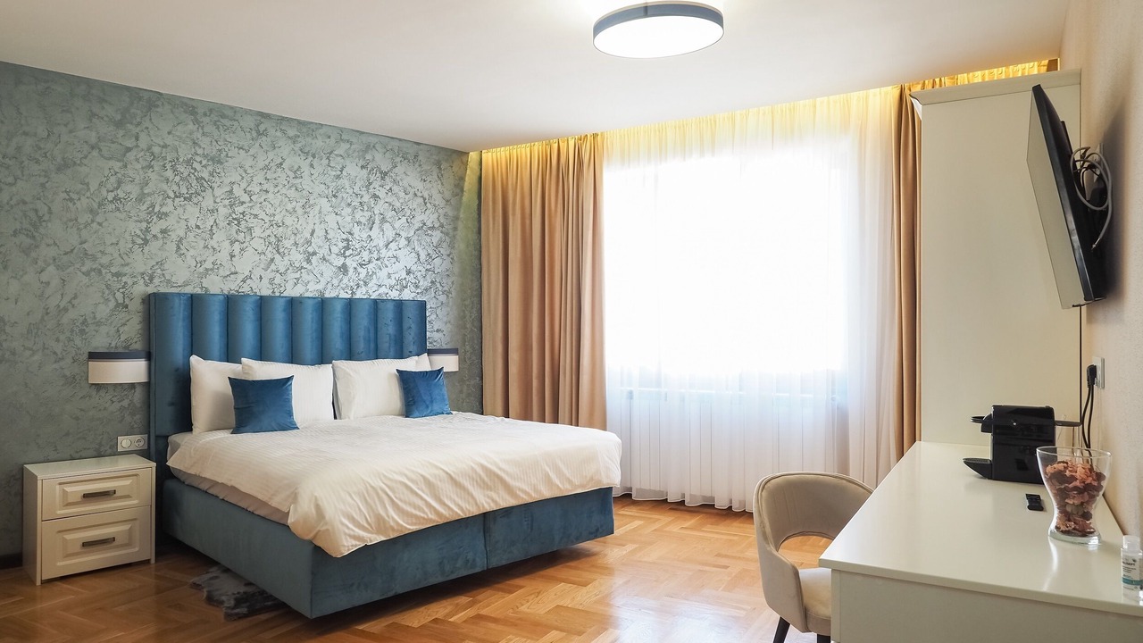 Photo of Bedroom in Center