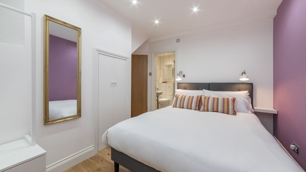 Photo of Bedroom in Fitzrovia