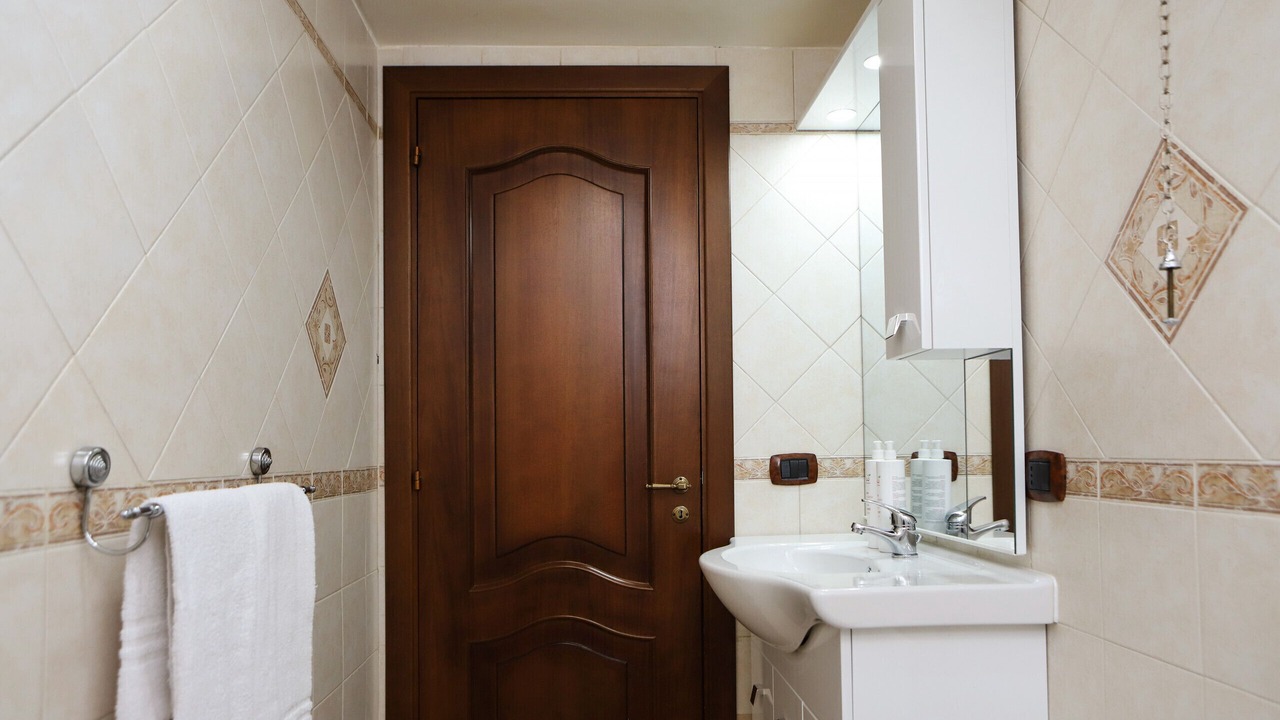 Photo of Bathroom in Naples City Centre