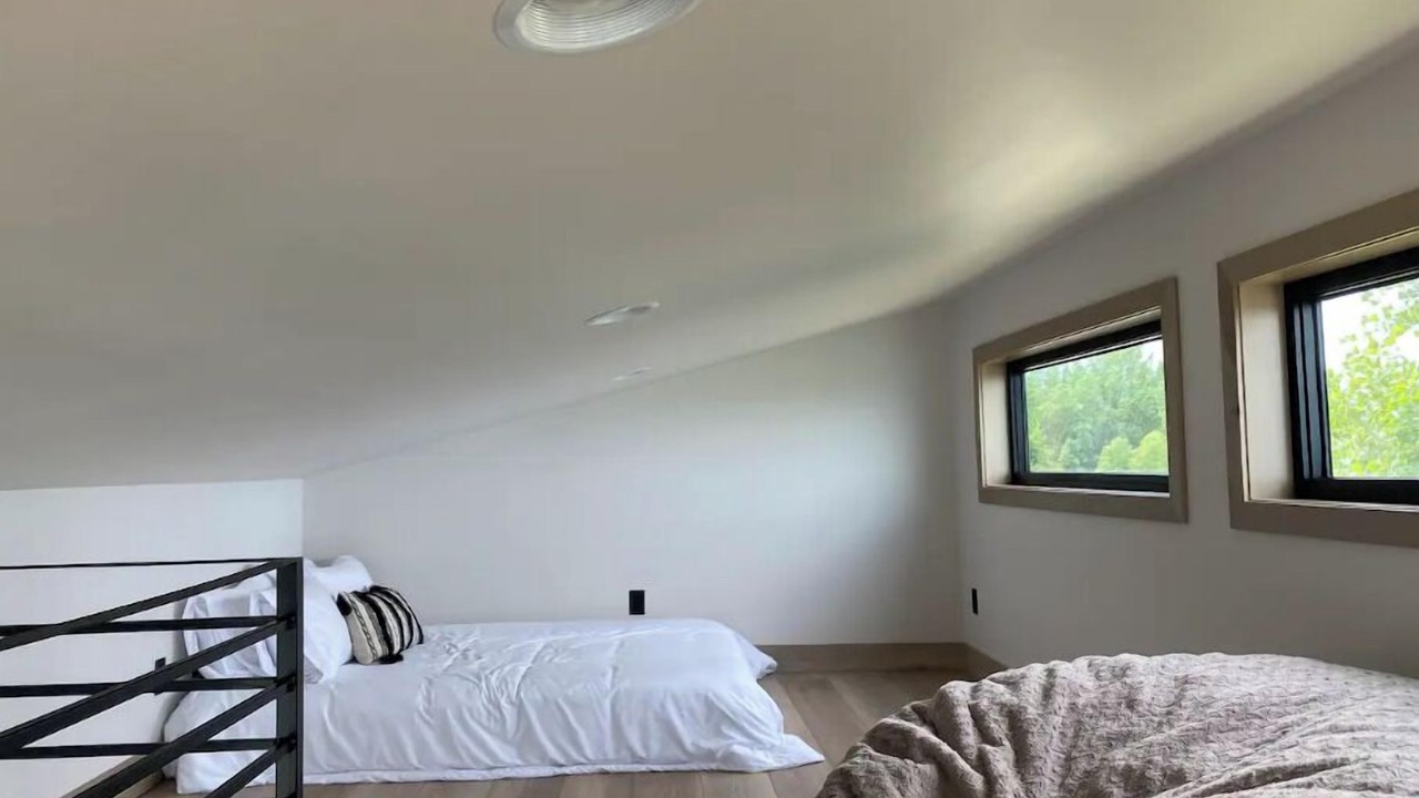 Photo of Bedroom in Hamlin County