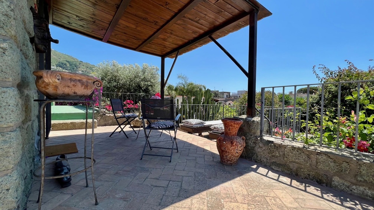 Photo of Patio Balcony in Panza
