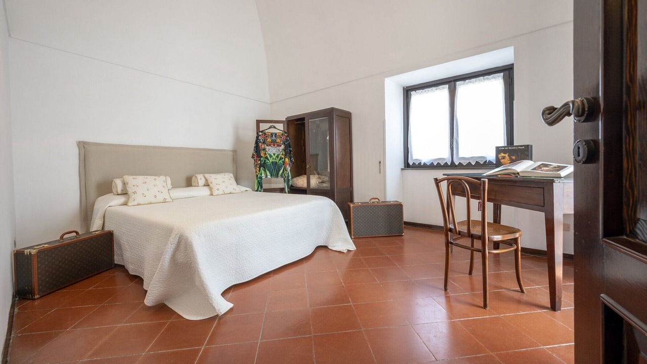 Photo of Bedroom in Meta
