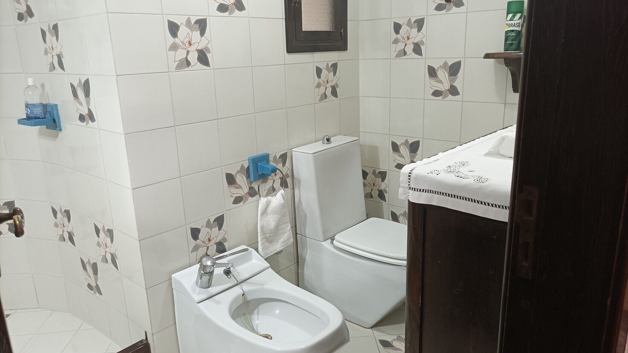 Photo of Bathroom in Meta