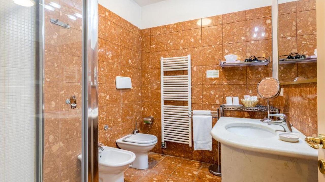Photo of Bathroom in Molina