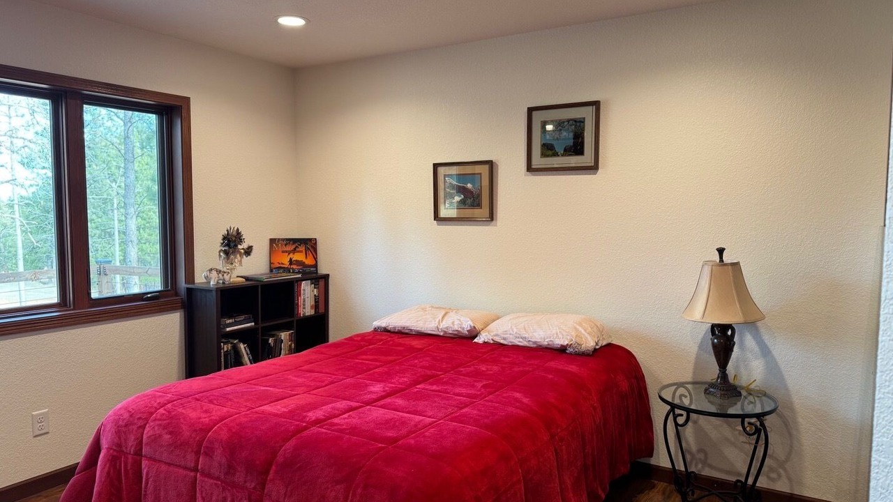 Photo of Bedroom in Rockerville