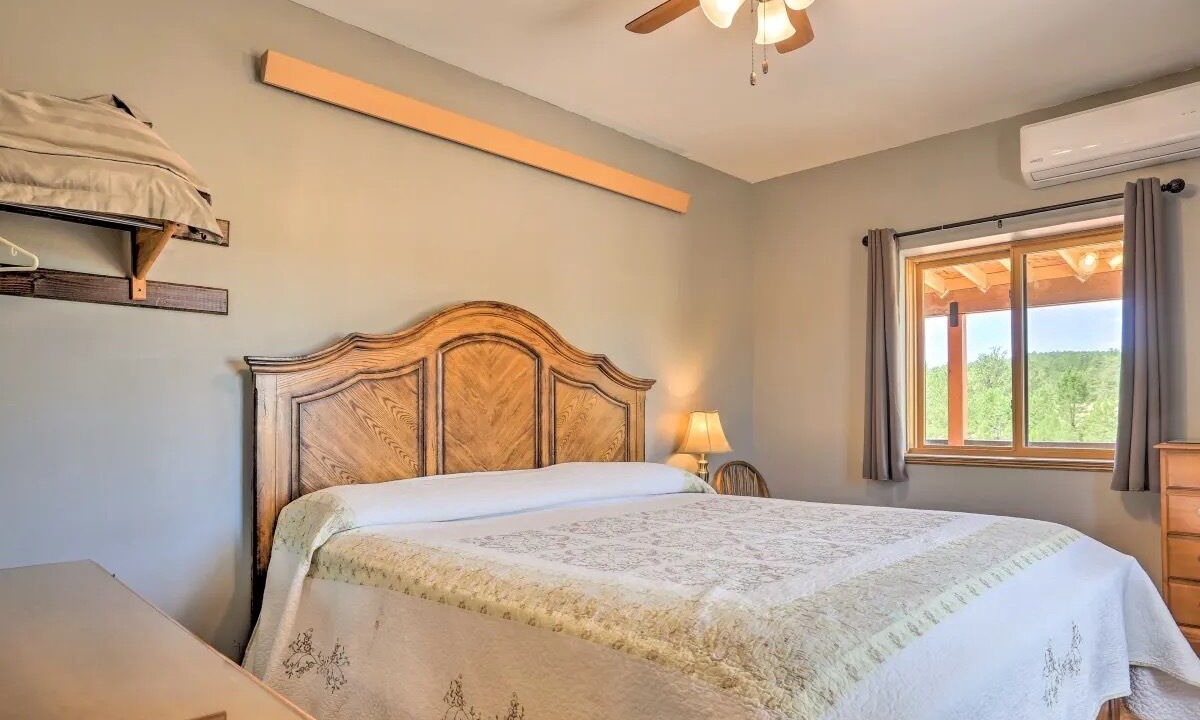 Photo of Bedroom in Hot Springs