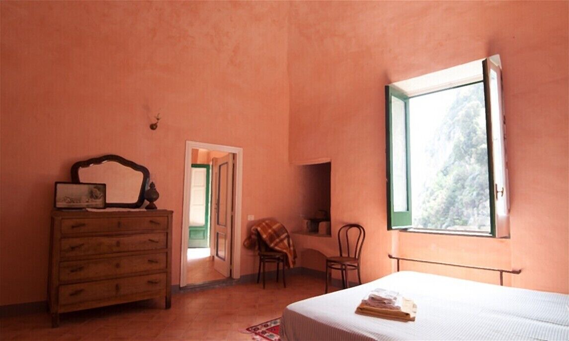 Photo of Bedroom in Pogerola