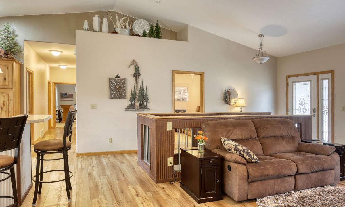 Photo of Livingroom in Deadwood