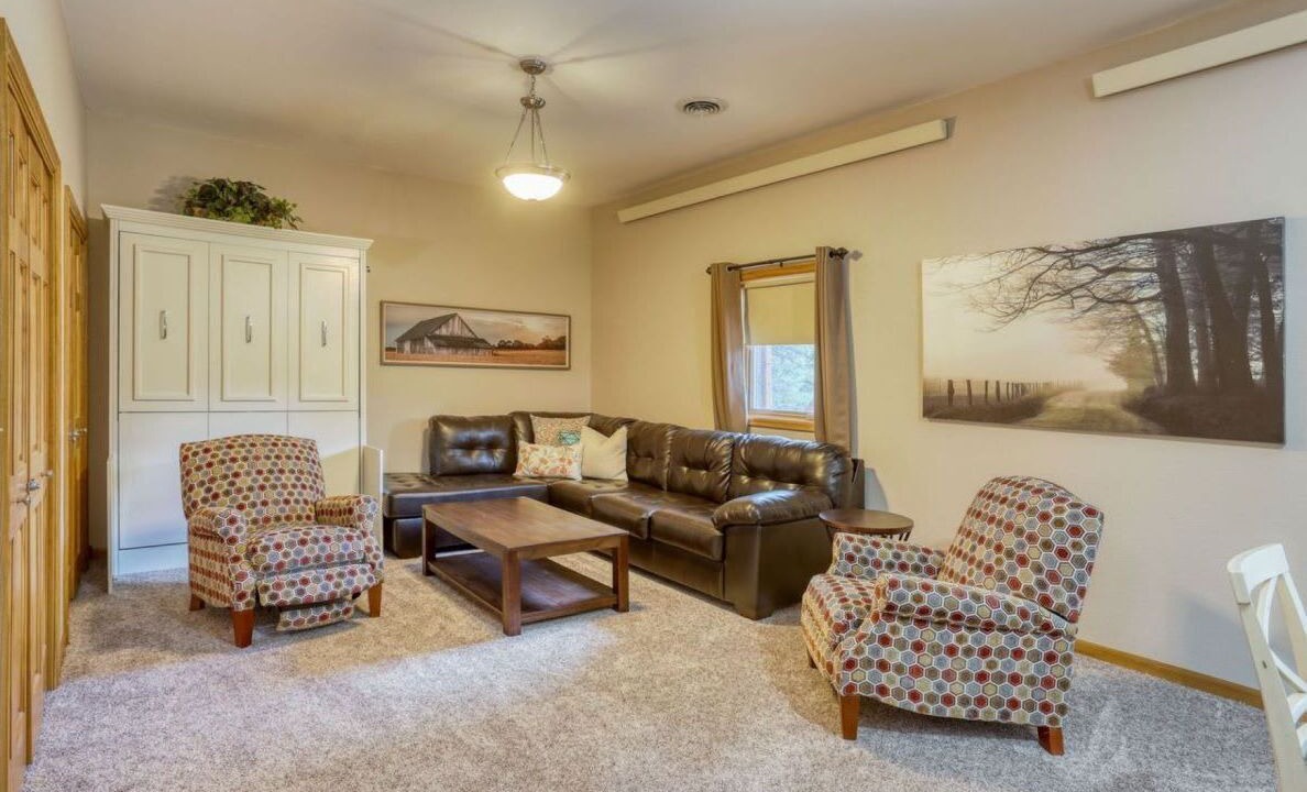 Photo of Livingroom in Deadwood