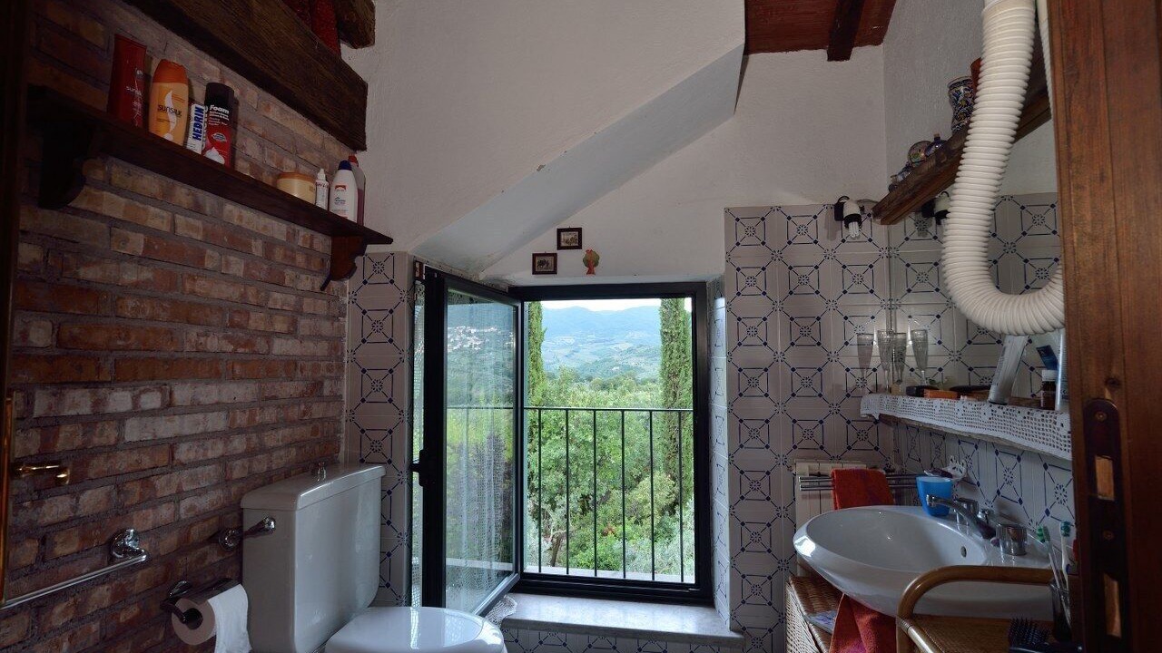 Photo of Bathroom in Scandriglia