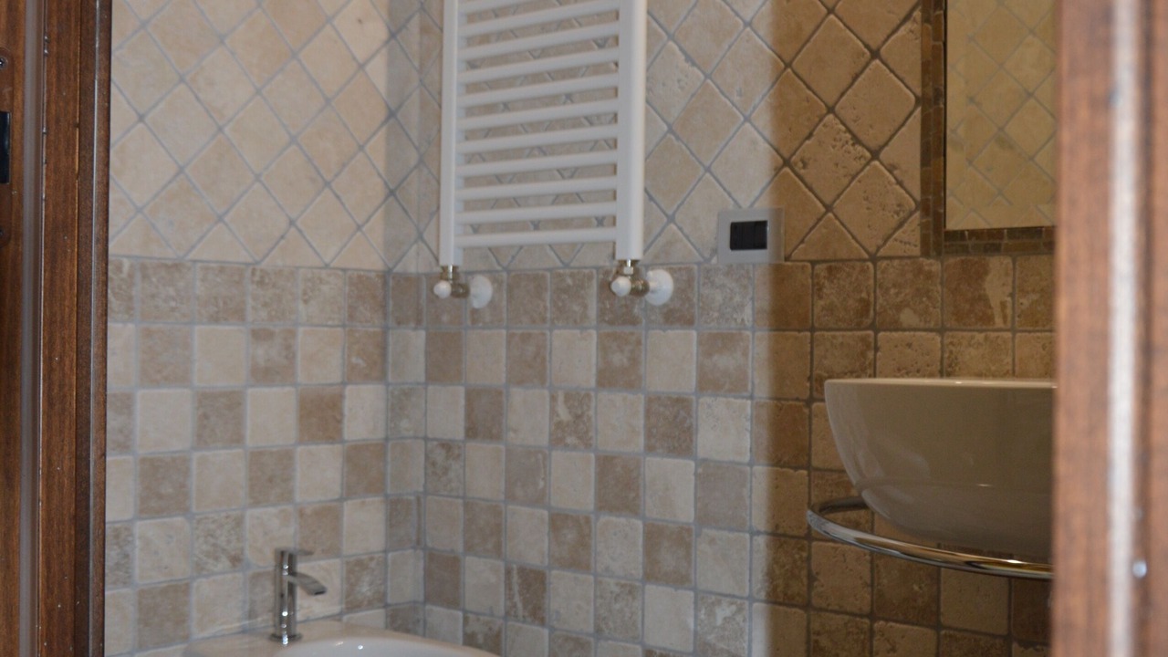 Photo of Bathroom in Capodimonte