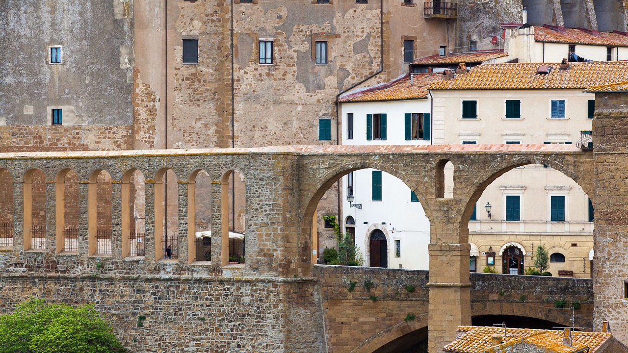 Photo of Others in Pitigliano