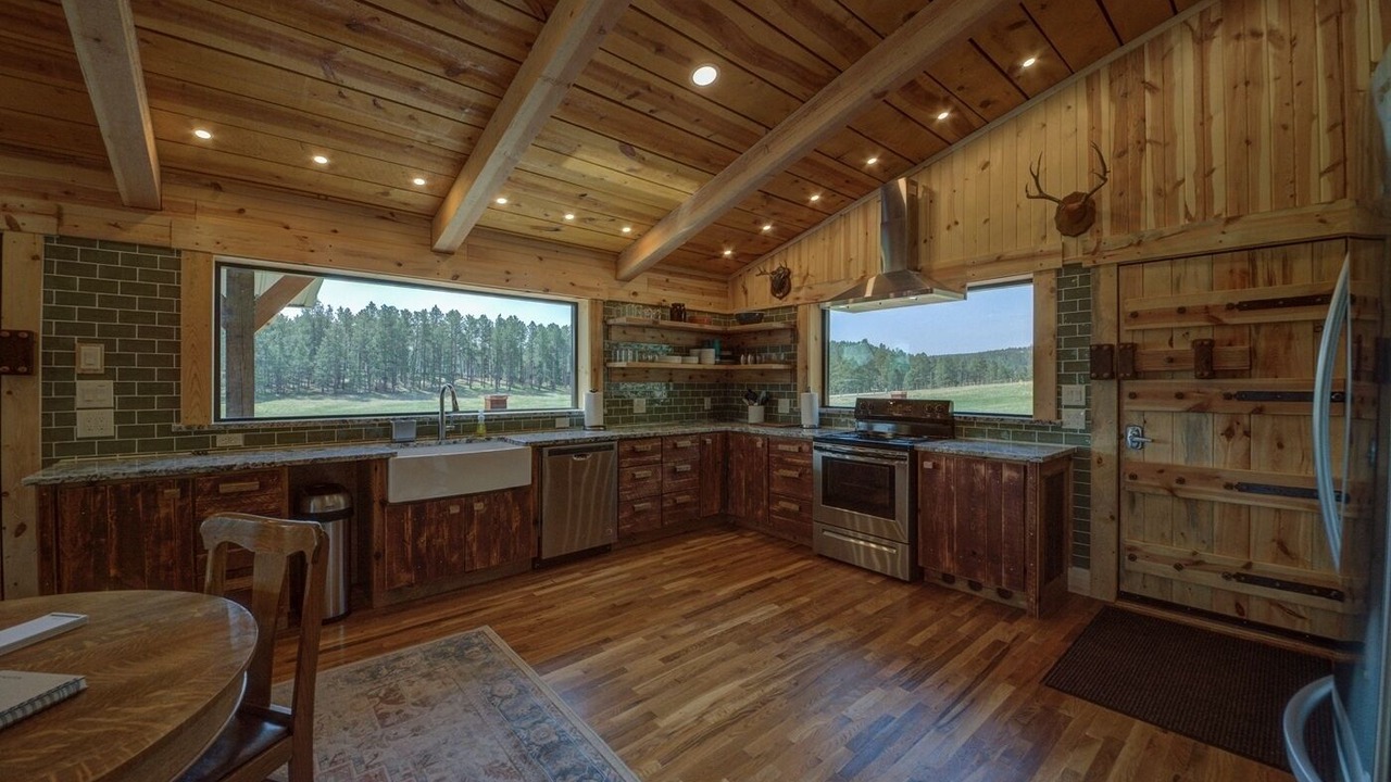Photo of Kitchen in Colonial Pine Hills