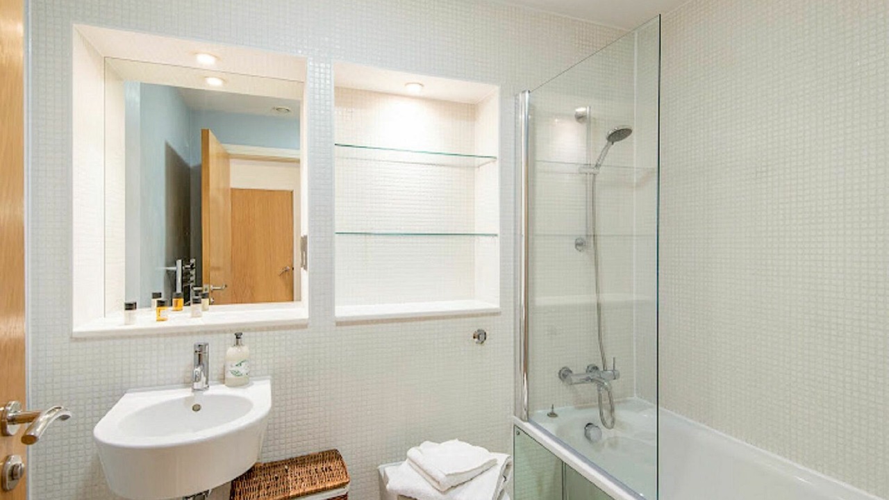 Photo of Bathroom in South Bank