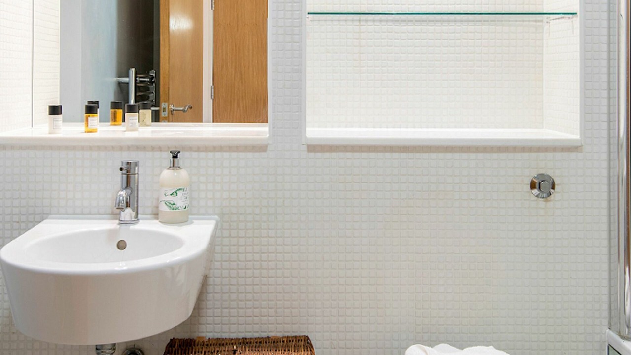 Photo of Bathroom in South Bank