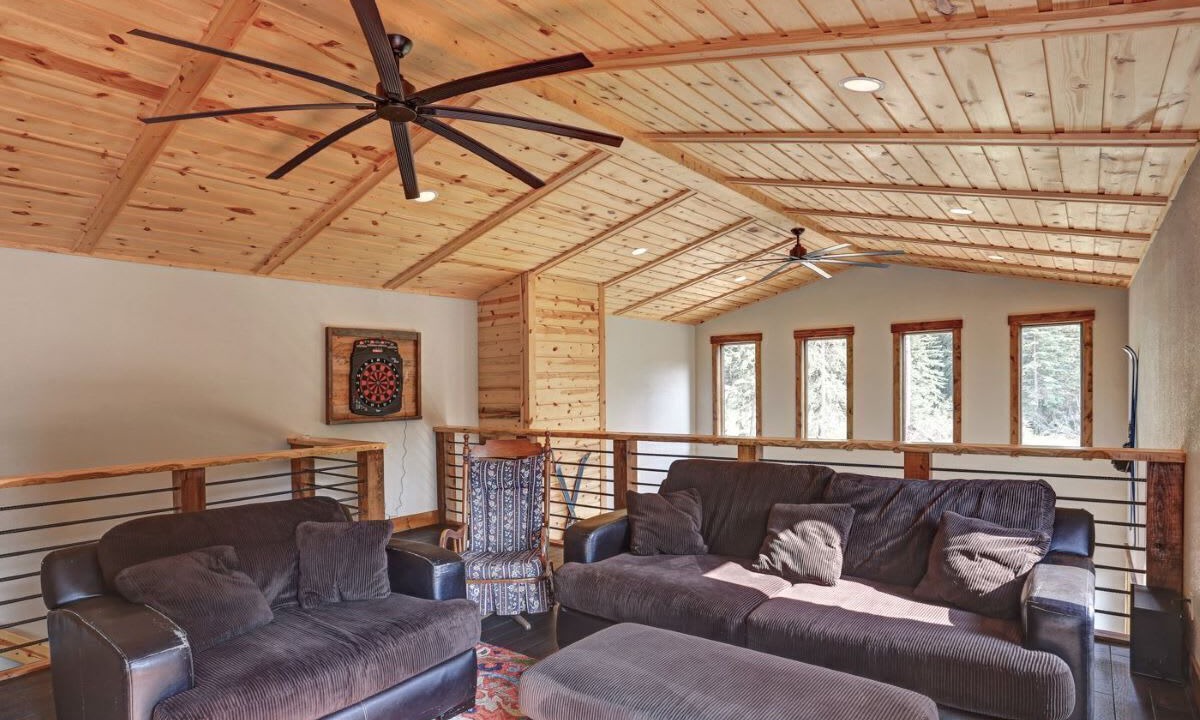 Photo of Livingroom in Deadwood