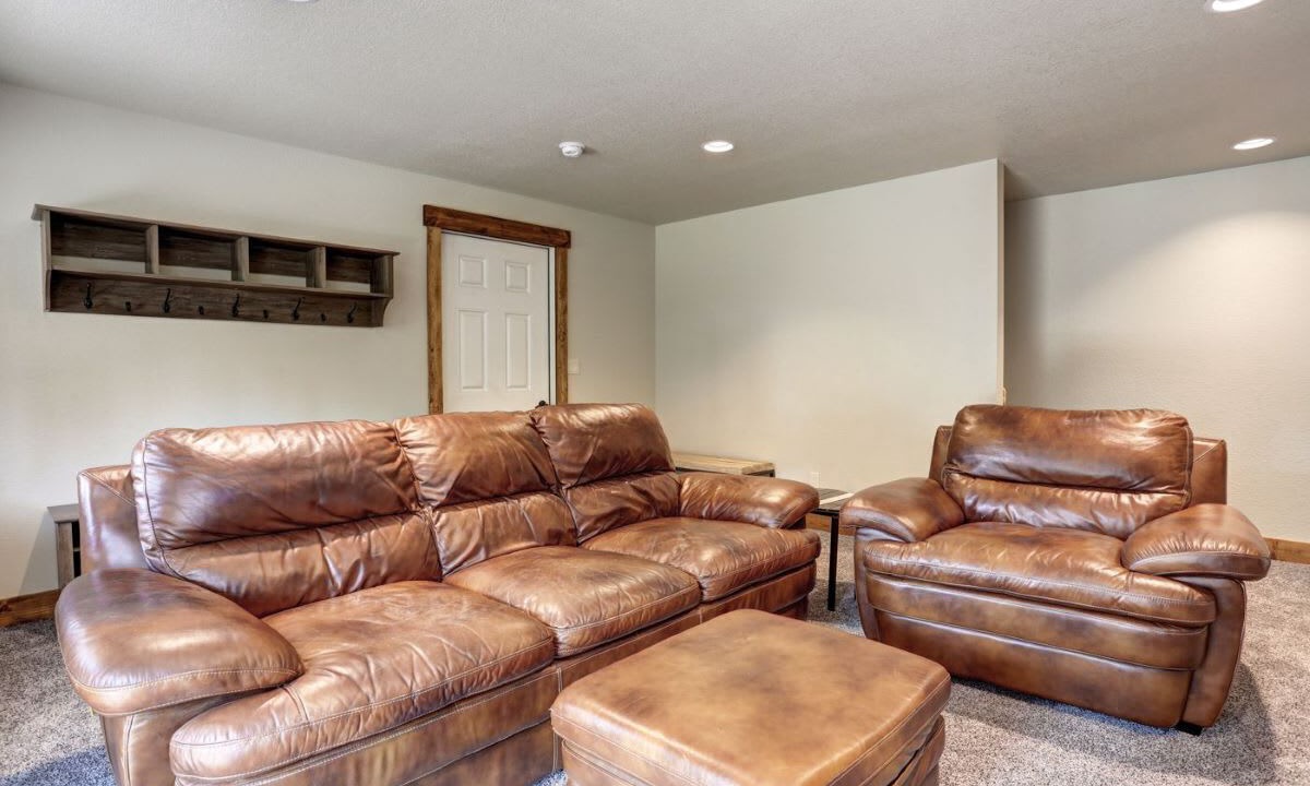 Photo of Livingroom in Deadwood