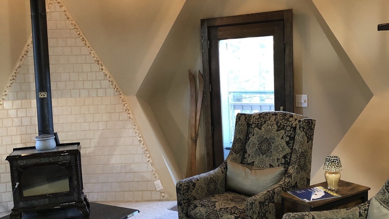 Photo of Livingroom in Deadwood