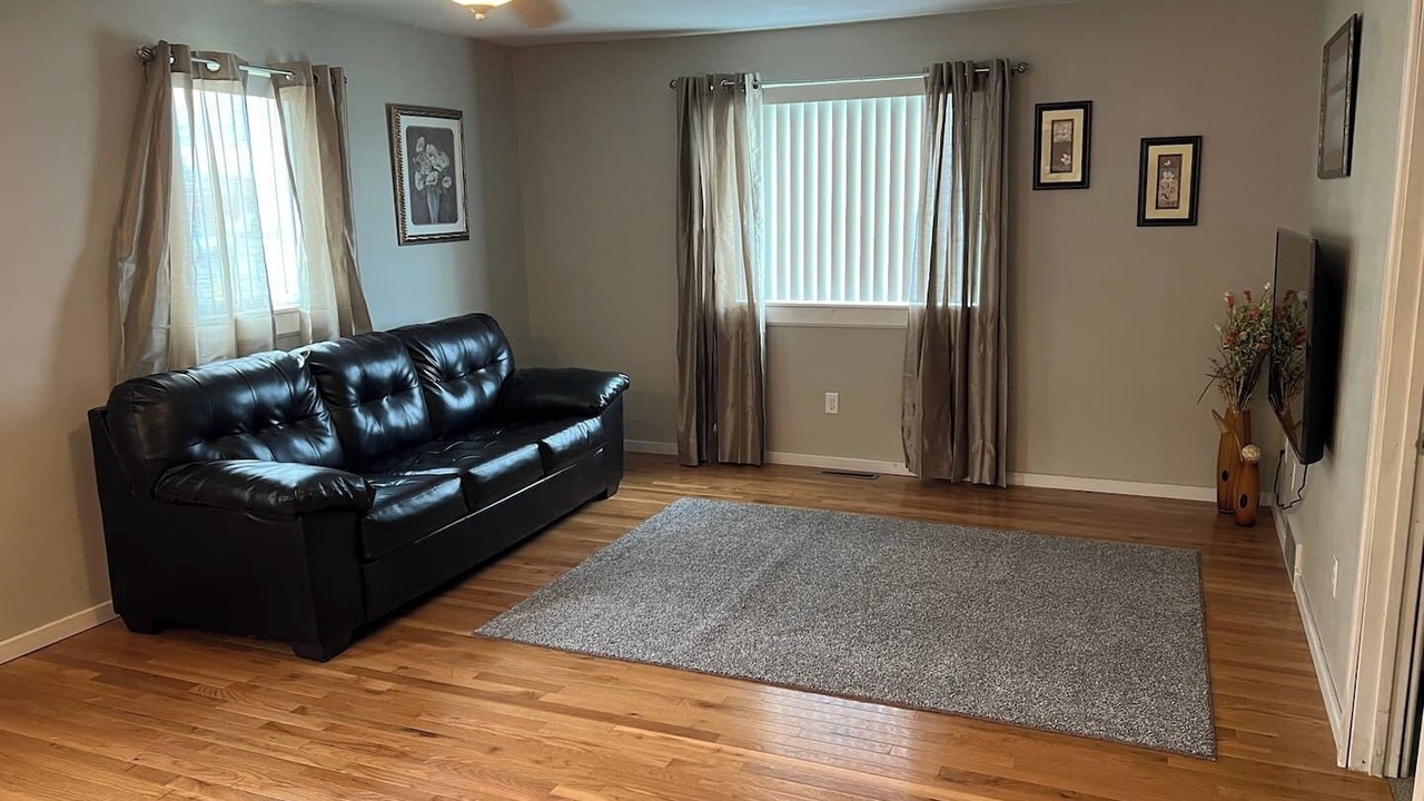 Photo of Livingroom in Pierre