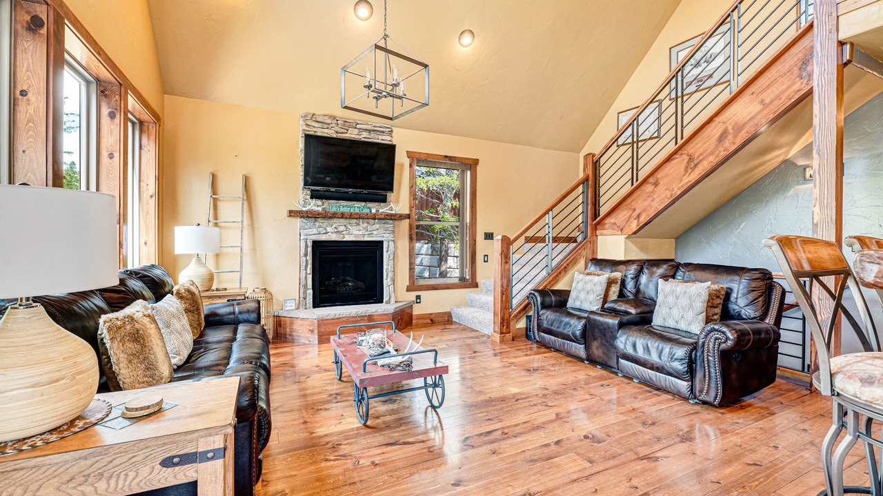 Photo of Livingroom in Lead