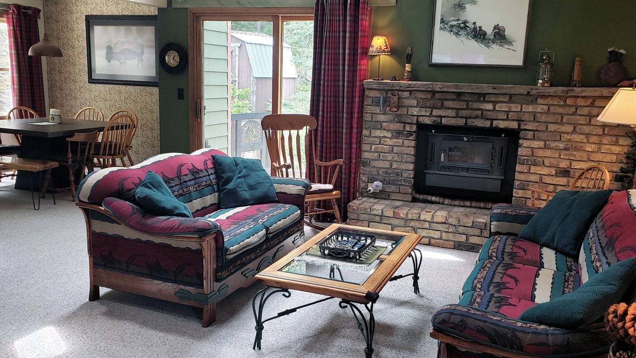 Photo of Livingroom in Deadwood