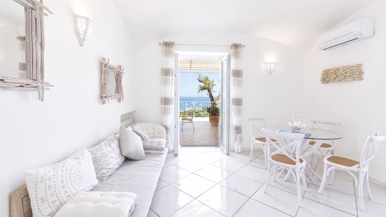 Photo of Livingroom in Forio