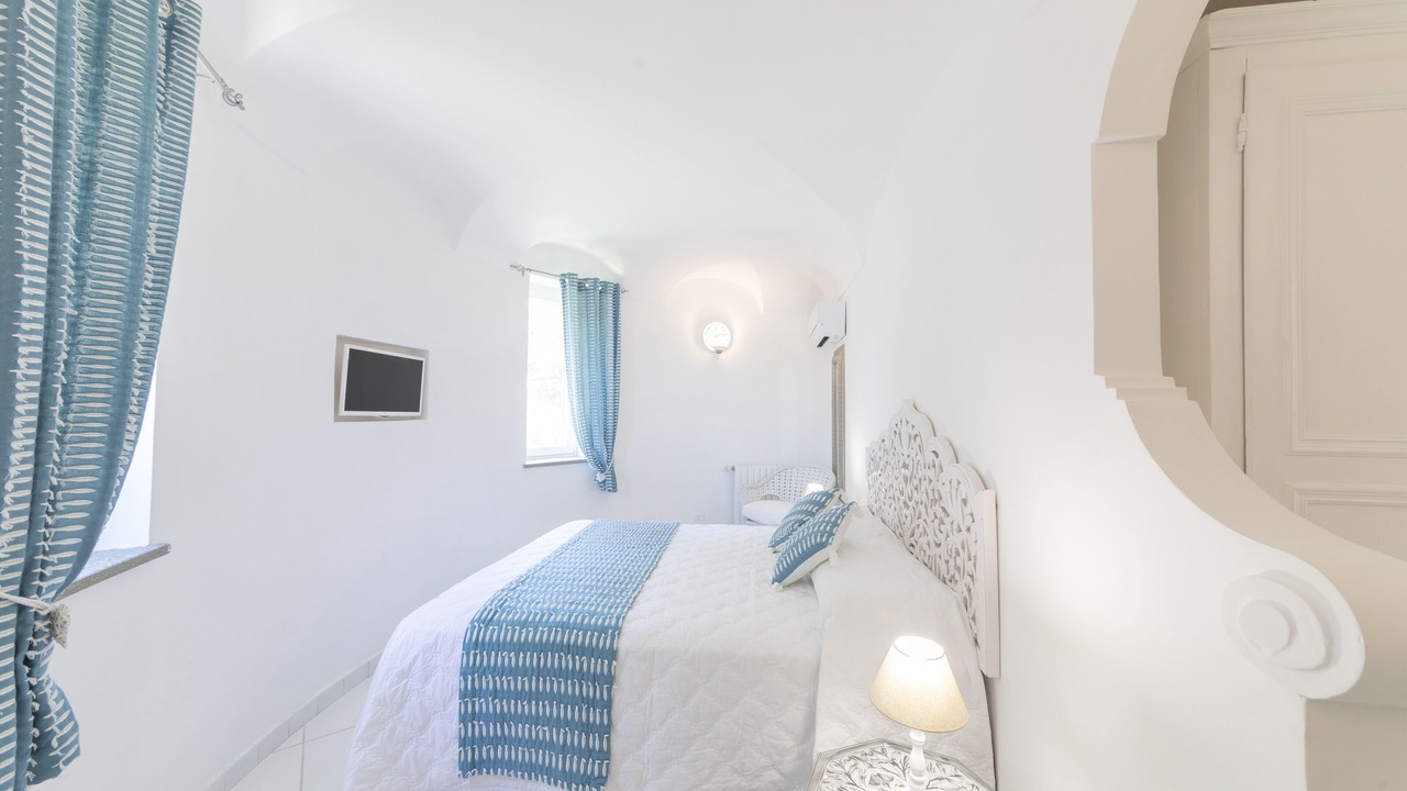 Photo of Bedroom in Forio