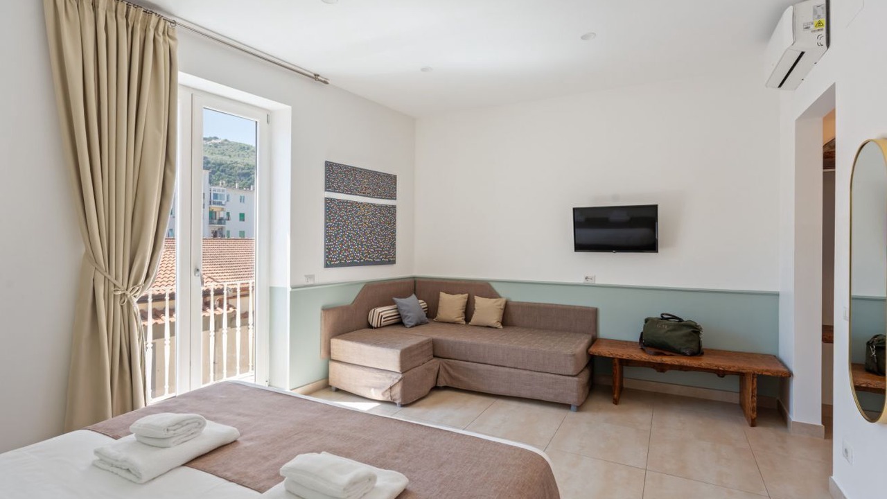 Photo of Bedroom in Sorrento City Centre