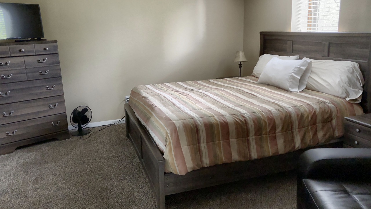 Photo of Bedroom in Lead