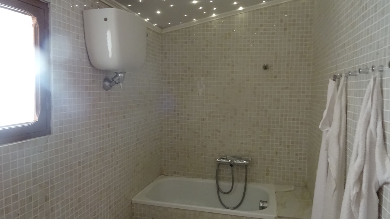 Photo of Bathroom in Cori