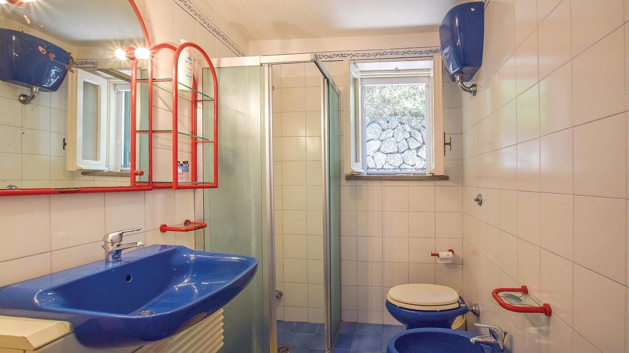 Photo of Bathroom in Forio