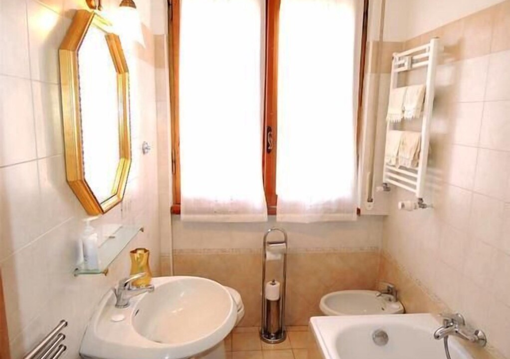 Photo of Bathroom in Tuscolano