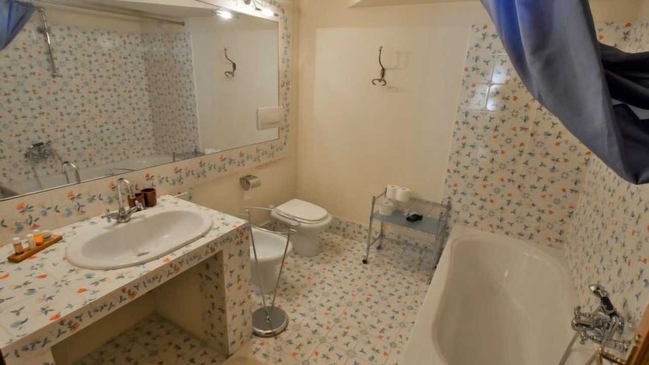 Photo of Bathroom in Levada