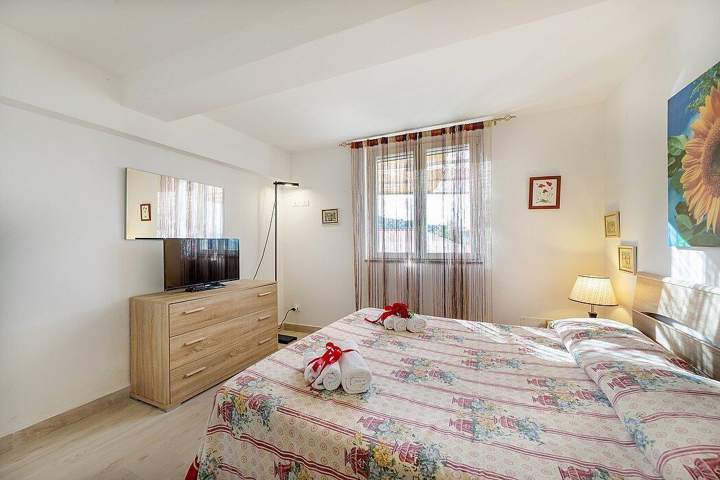 Photo of Bedroom in Laureana Cilento